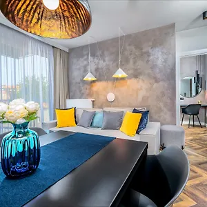 Apartment Homely Place Koziolki - Stary Rynek - Parking, Poznan